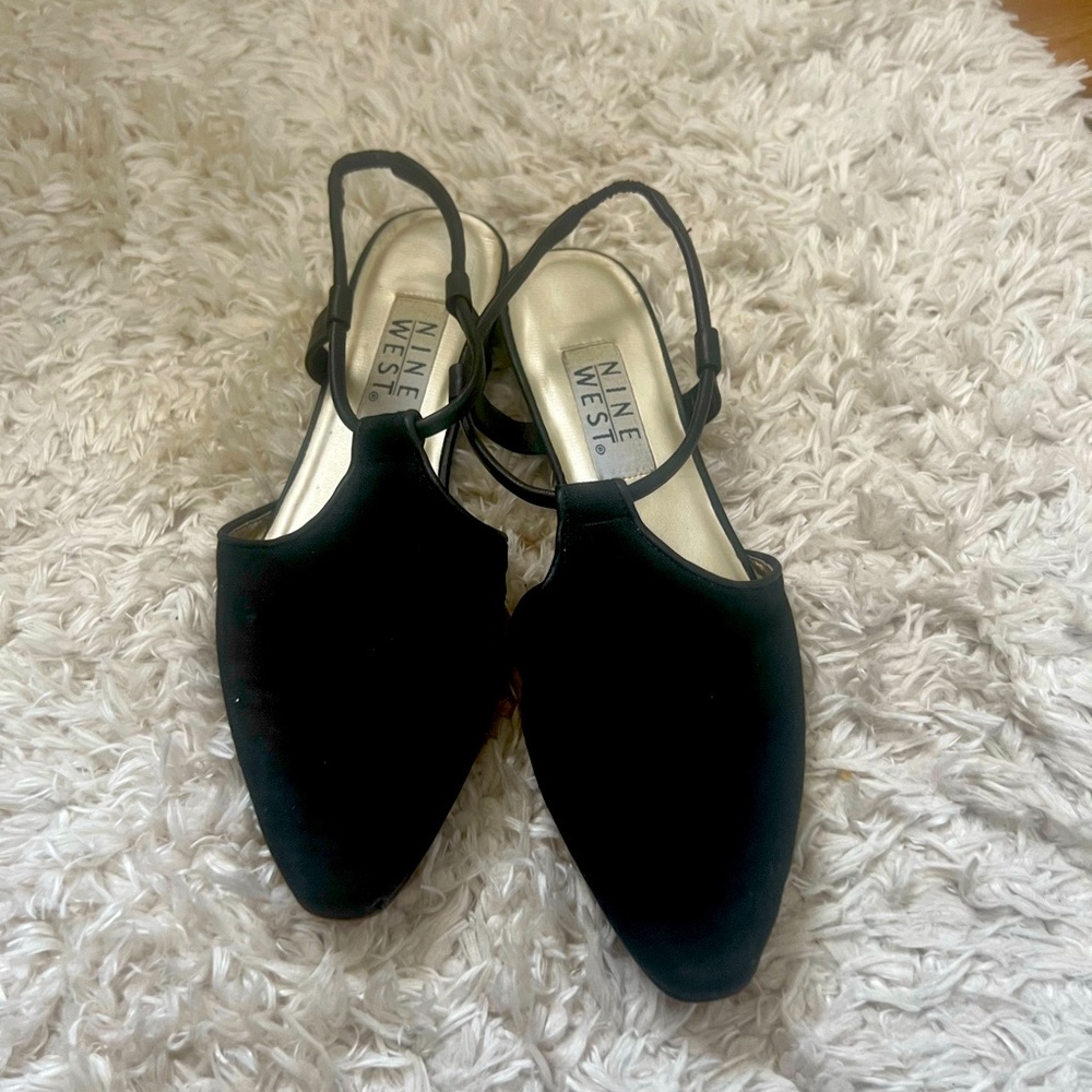 Classic Elegant Flats 🖤🩰